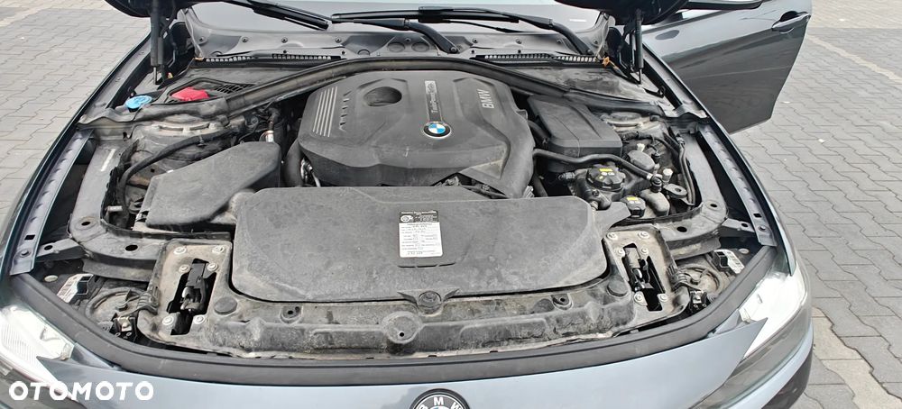BMW Seria 3 330i - 24