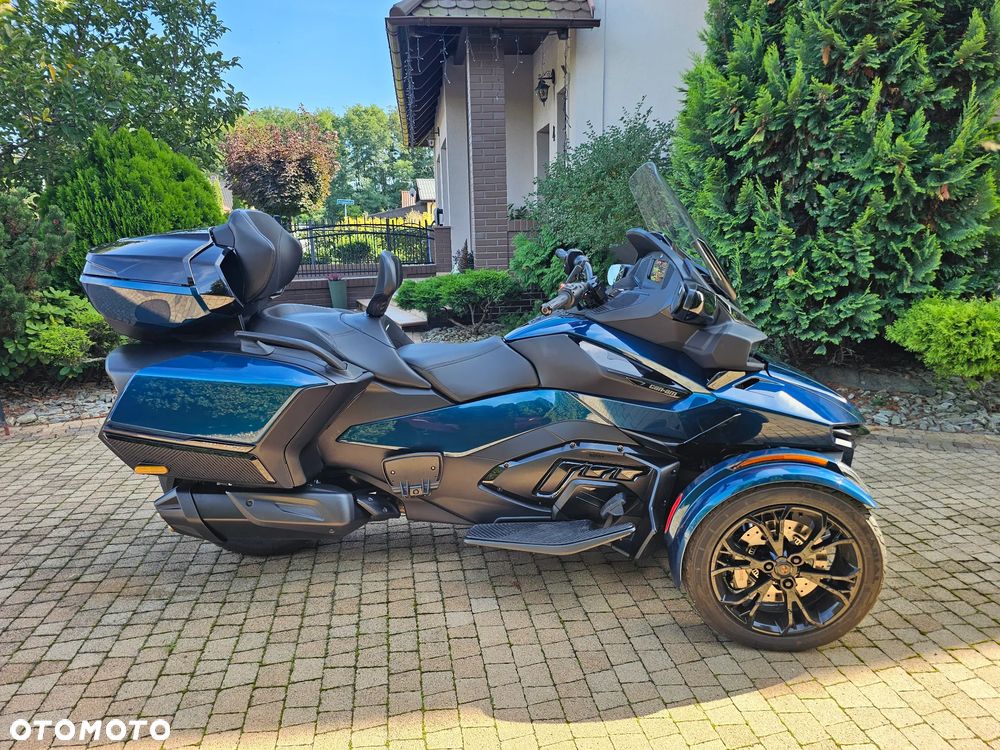 Can-Am Spyder - 1
