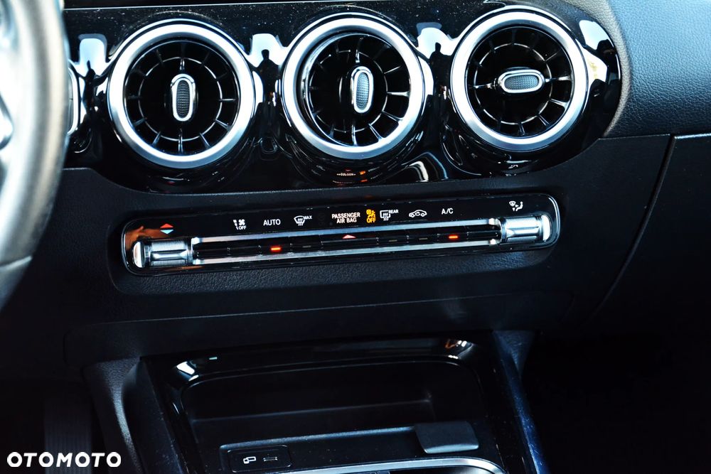 Mercedes-Benz Klasa B 200 d 8G-DCT - 8