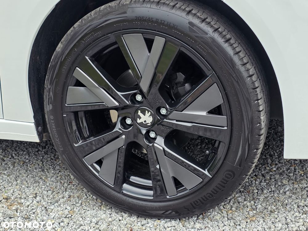 Peugeot 208 - 6