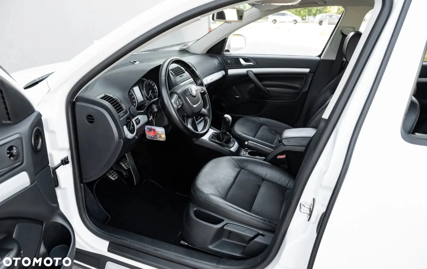 Skoda Octavia Combi 2.0 TDI DPF Scout 4x4 - 18