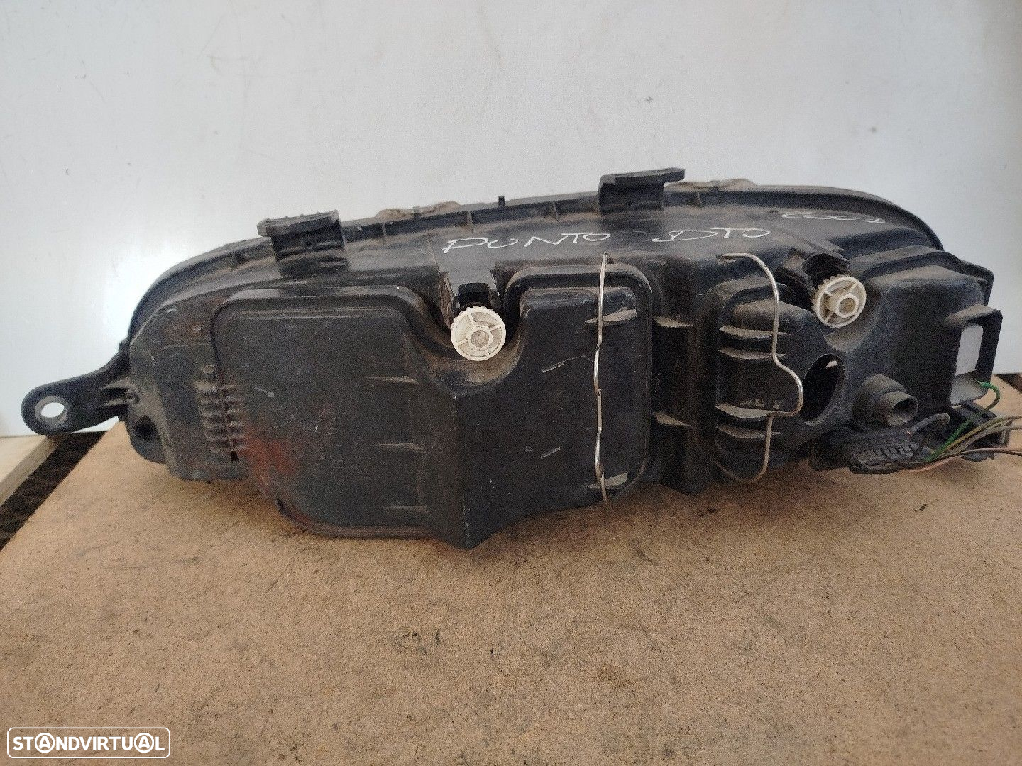 Farol/ Otica Dianteiro Dto Fiat Punto (188_) - 2