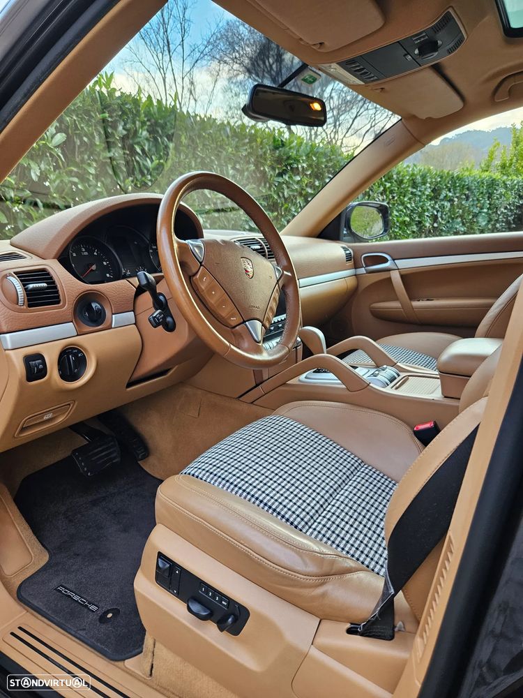 Porsche Cayenne Tiptronic - 10