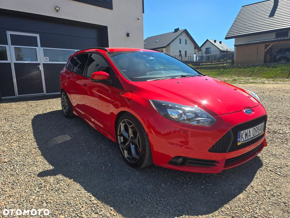 Ford Focus 2.0 EcoBoost ST - 11