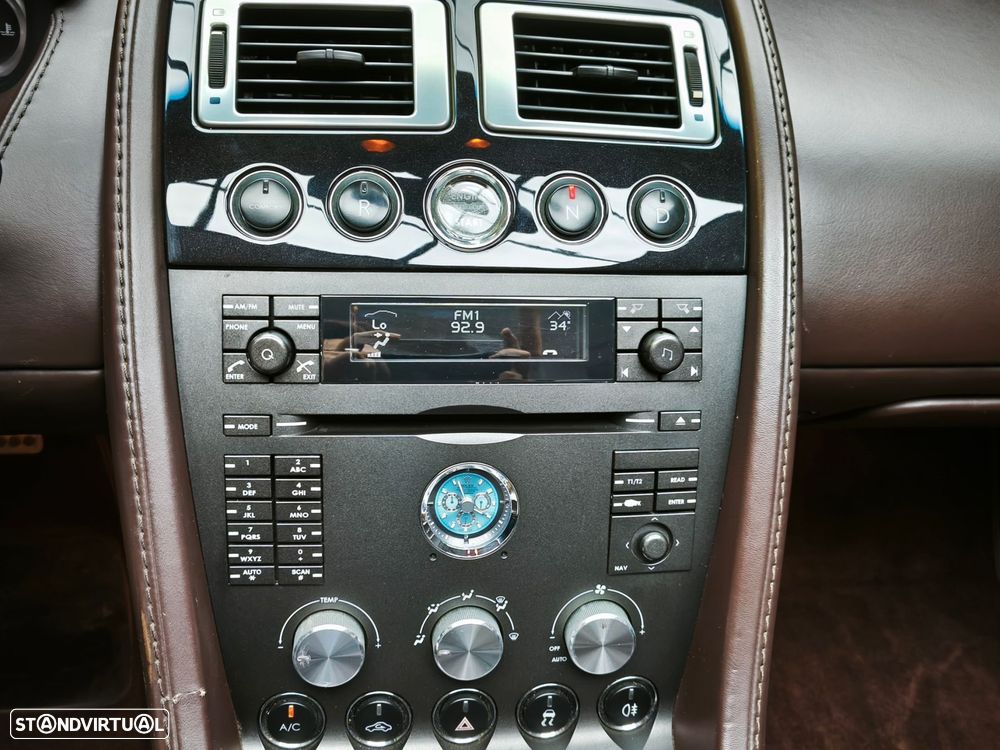 Aston Martin Vantage Roadster Sportshift - 20