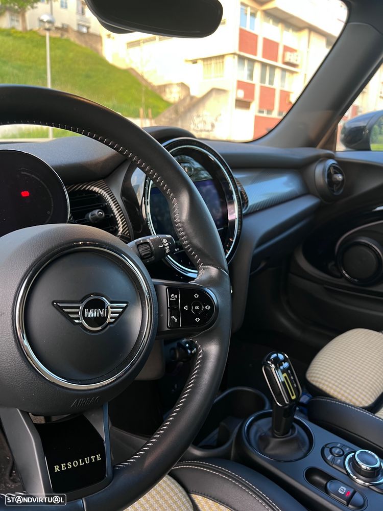 MINI 3 Portas Cooper SE Resolute Edition - 4