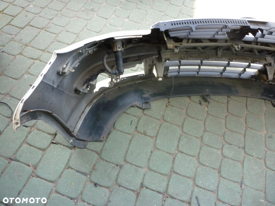 Zderzak przód VW TOURAN LIFT + SPRYSKI GRILL - 7