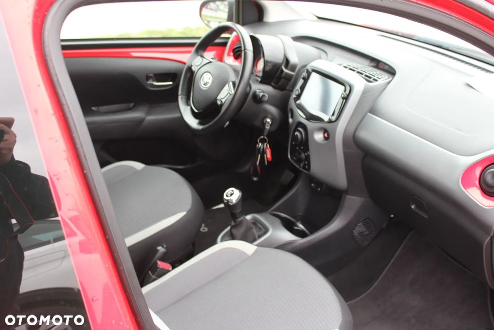 Toyota Aygo 1.0 VVT-i Color Edition - 12