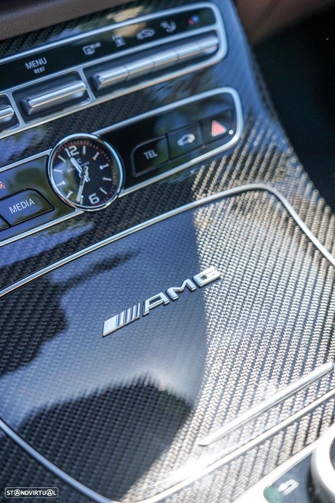 Mercedes-Benz E 63 AMG S 4-Matic+ - 39