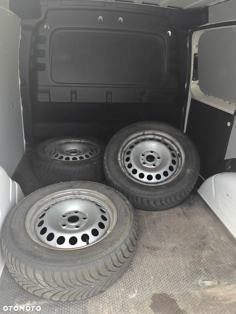 Volkswagen Caddy - 11