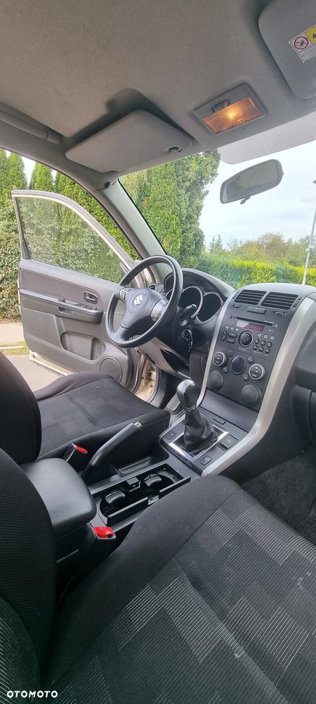 Suzuki Grand Vitara 1.6 Comfort - 33