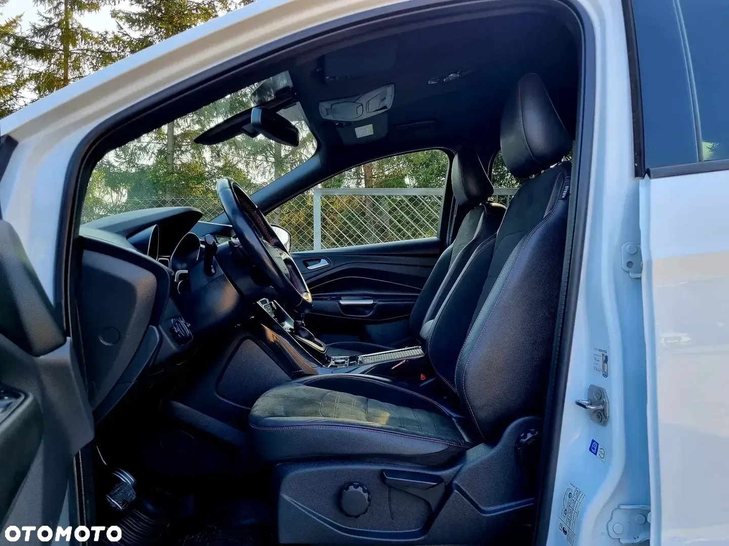 Ford Kuga 2.0 TDCi 4x4 ST-Line - 12
