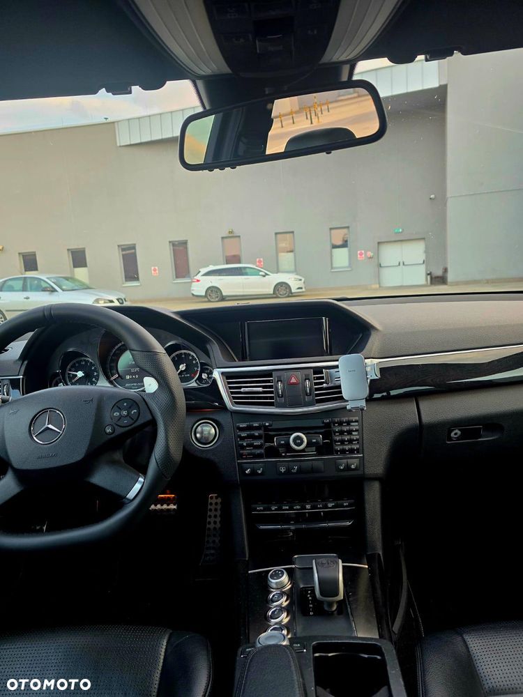 Mercedes-Benz Klasa E 63 AMG AMG Speedshift 7G-MCT - 22