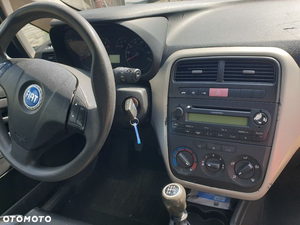 FIAT punto grande - silnik 1,4 -2005R - CAŁY NA CZĘŚCI - 7