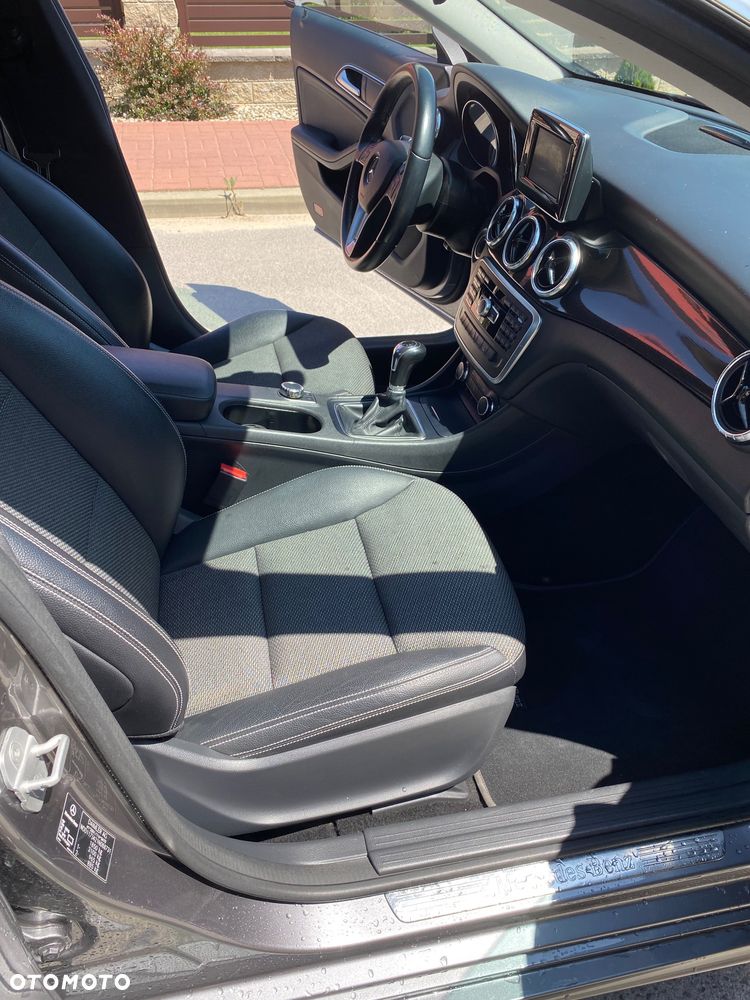 Mercedes-Benz CLA 180 - 10