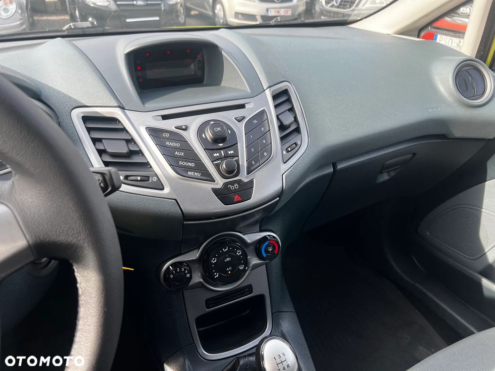 Ford Fiesta 1.25 Ambiente - 8