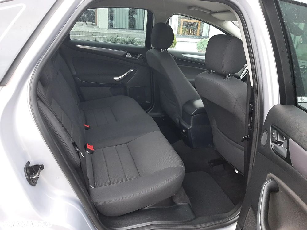 Ford Mondeo 2.0 TDCi Titanium - 20