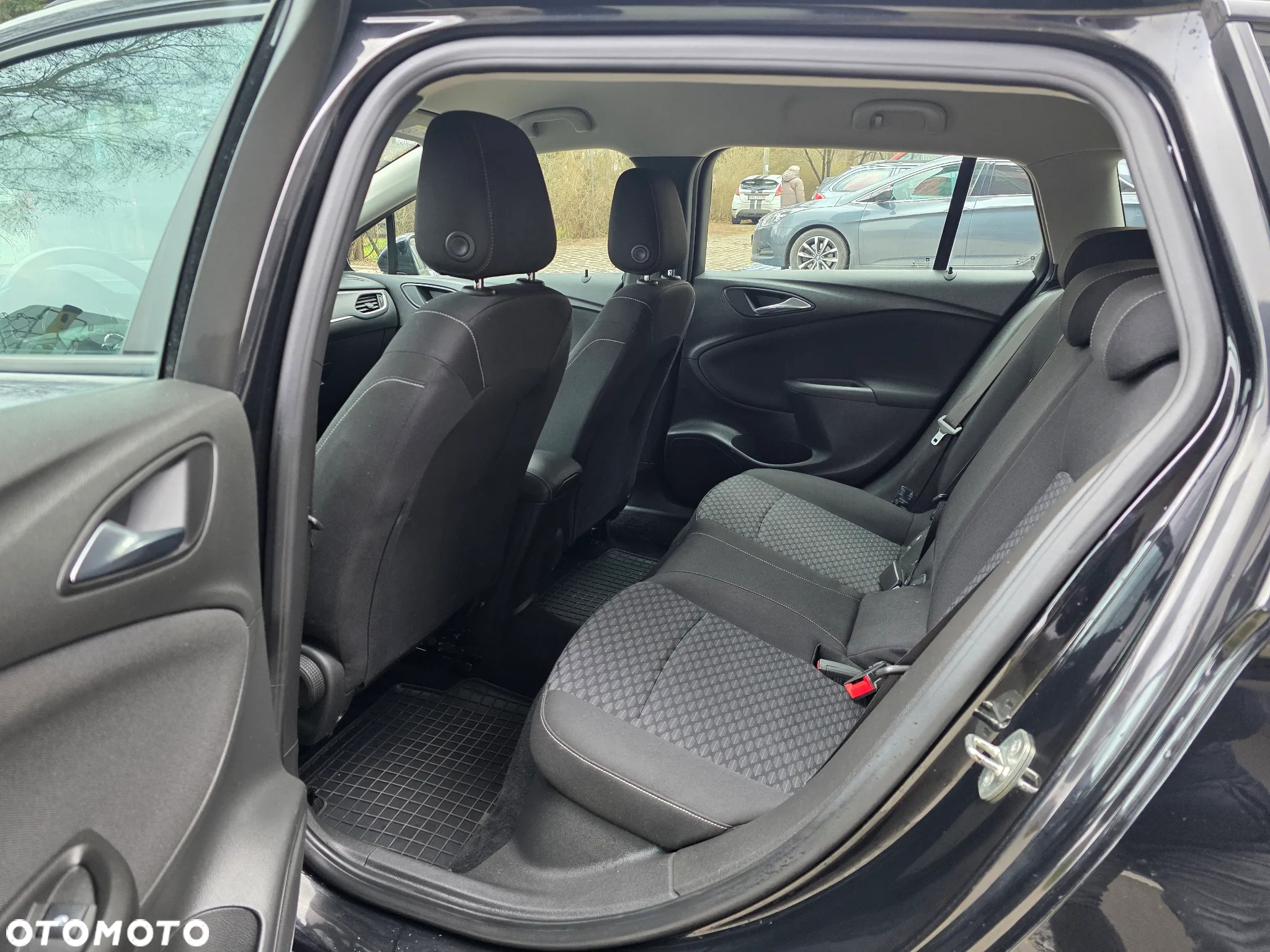 Opel Astra V 1.4 T Enjoy - 12