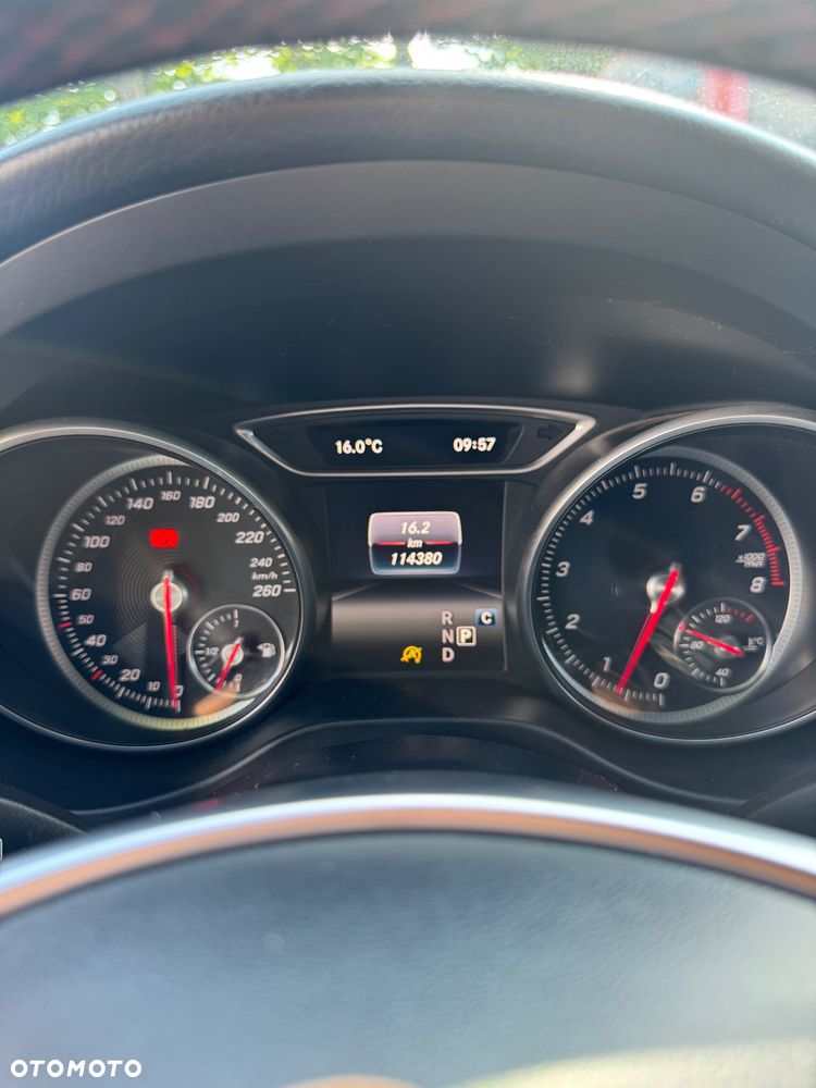 Mercedes-Benz CLA 200 7G-DCT AMG Line - 19
