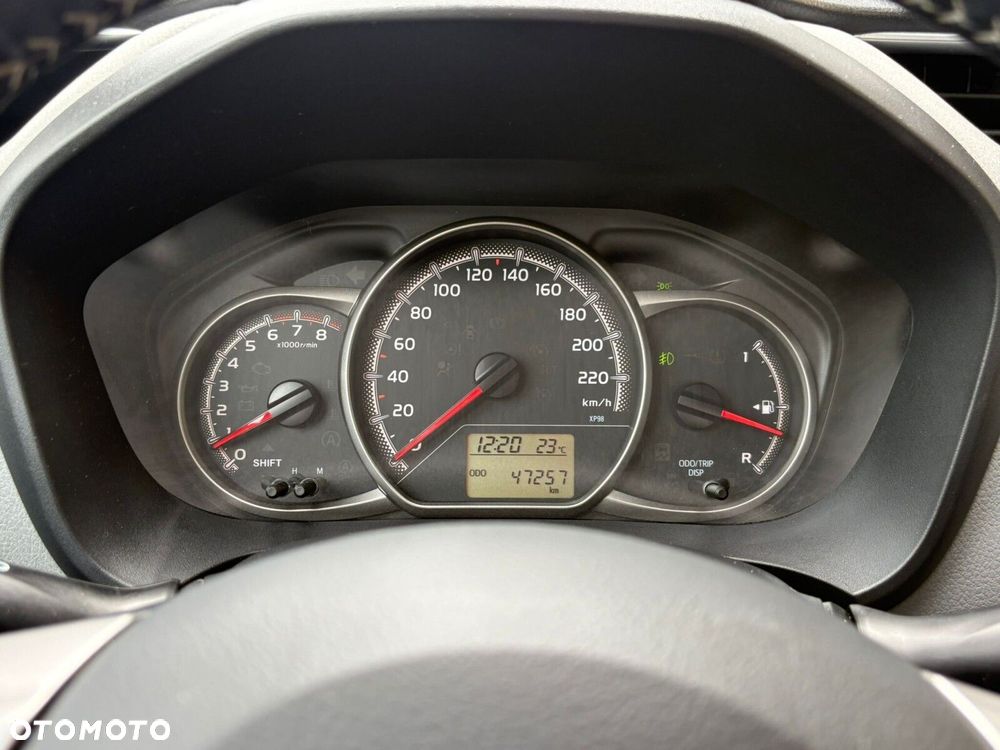 Toyota Yaris 1.33 Premium EU6 - 8