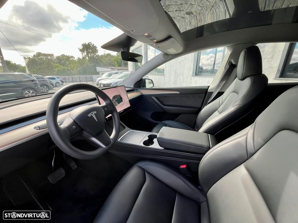 Tesla Model Y Standard - 11