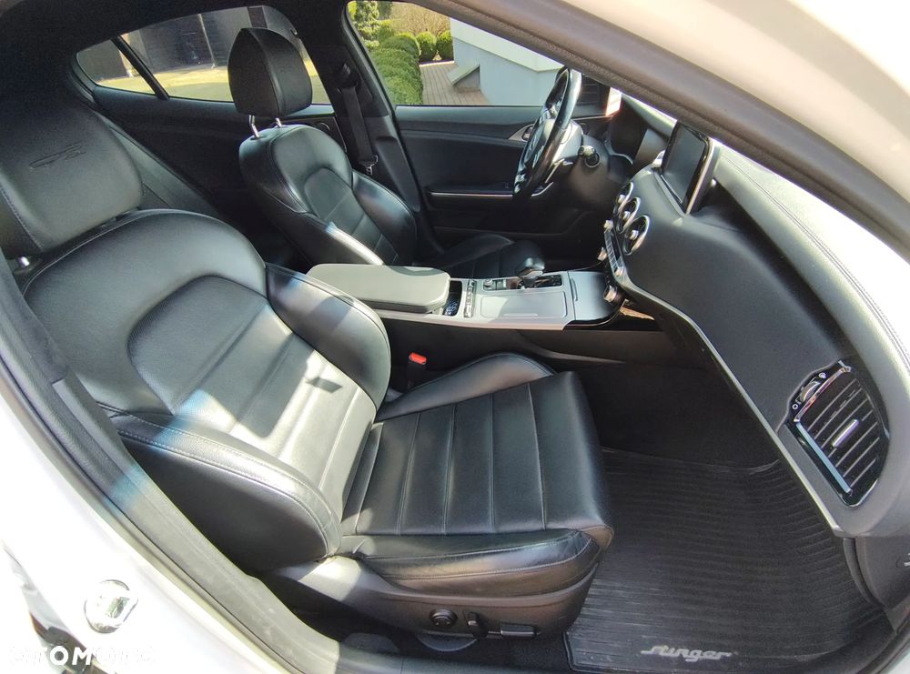 Kia Stinger 2.0 T-GDI GT Line - 17