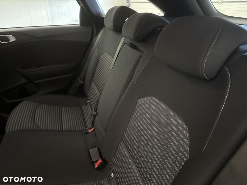 Kia Ceed 1.5 T-GDI M - 20