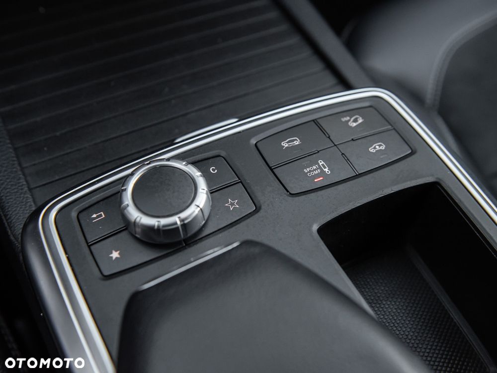 Mercedes-Benz ML 350 BlueTEC 4MATIC 7G-TRONIC - 28