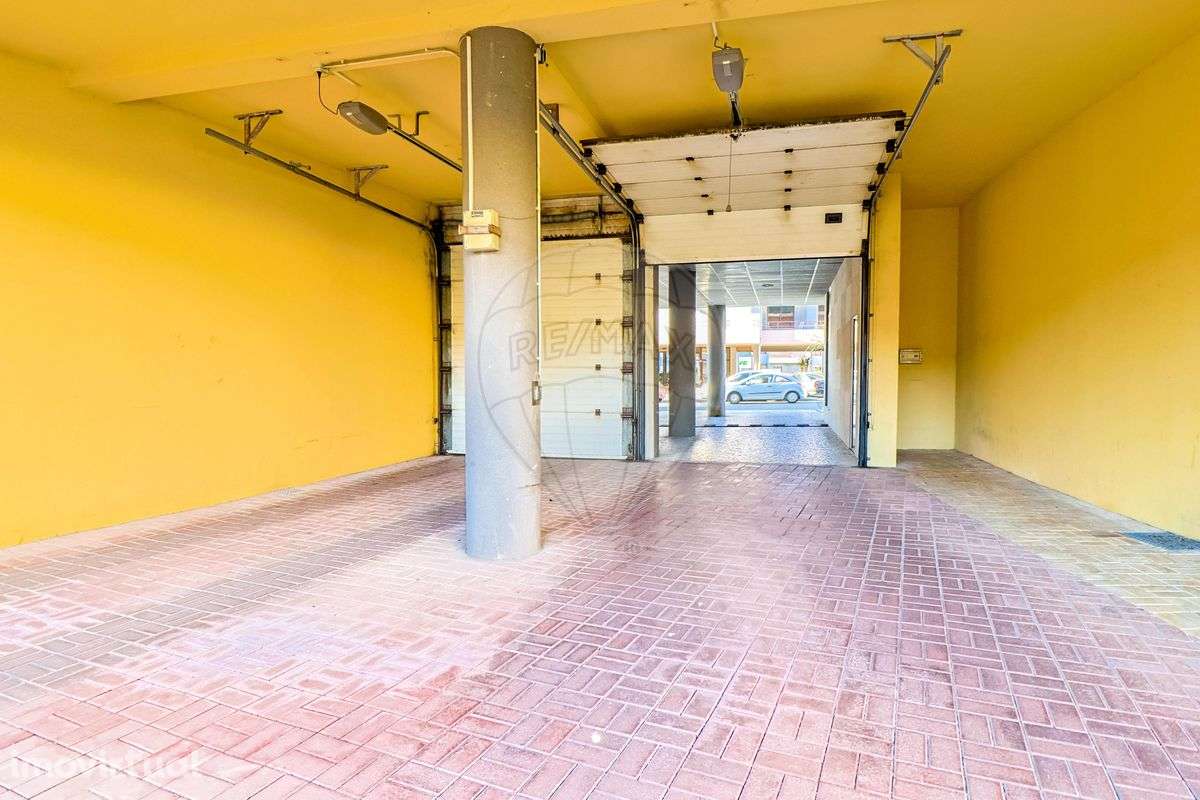 Garagem  para venda - Grande imagem: 2/3