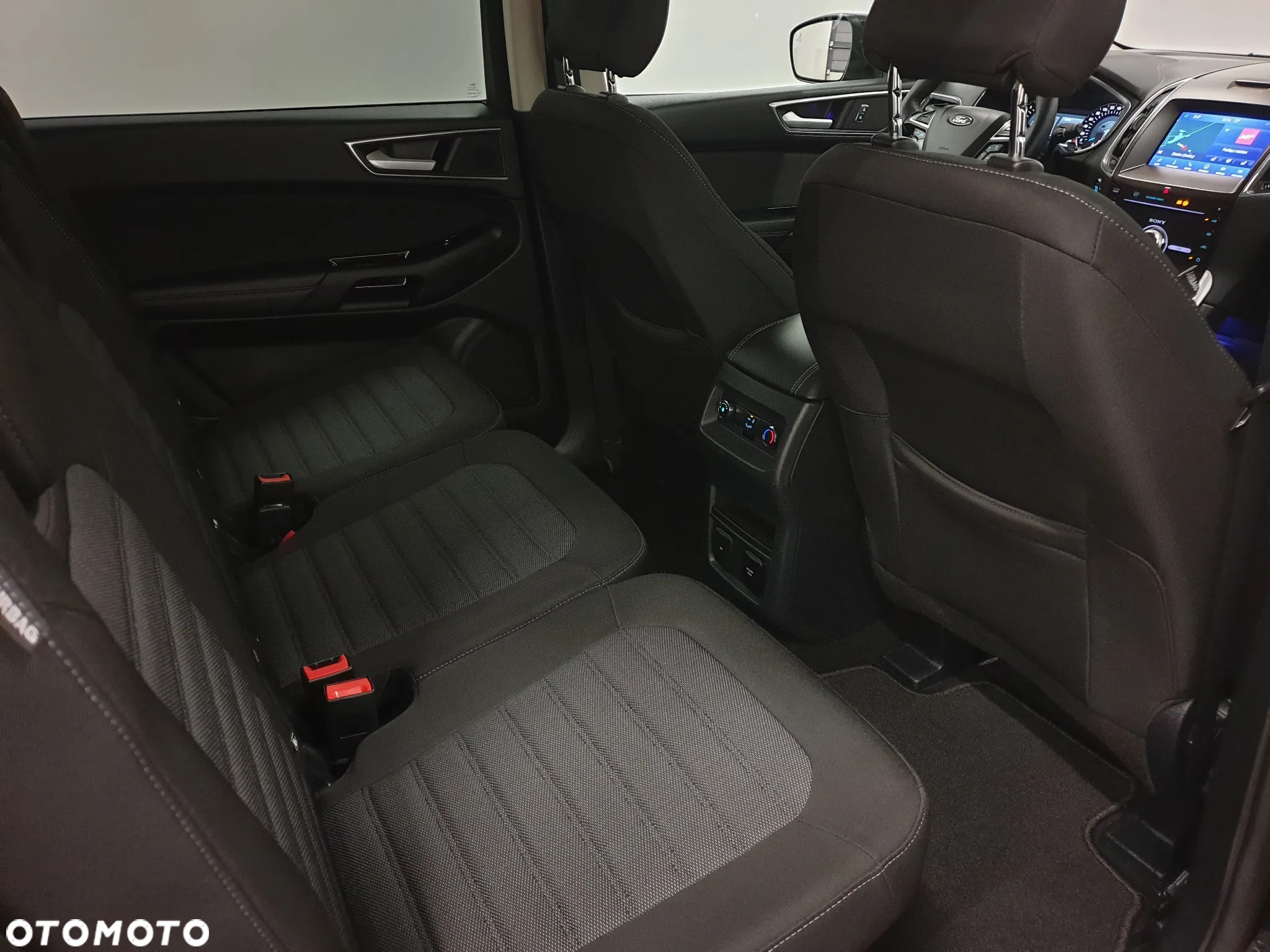 Ford Galaxy 2.0 EcoBlue Titanium - 28
