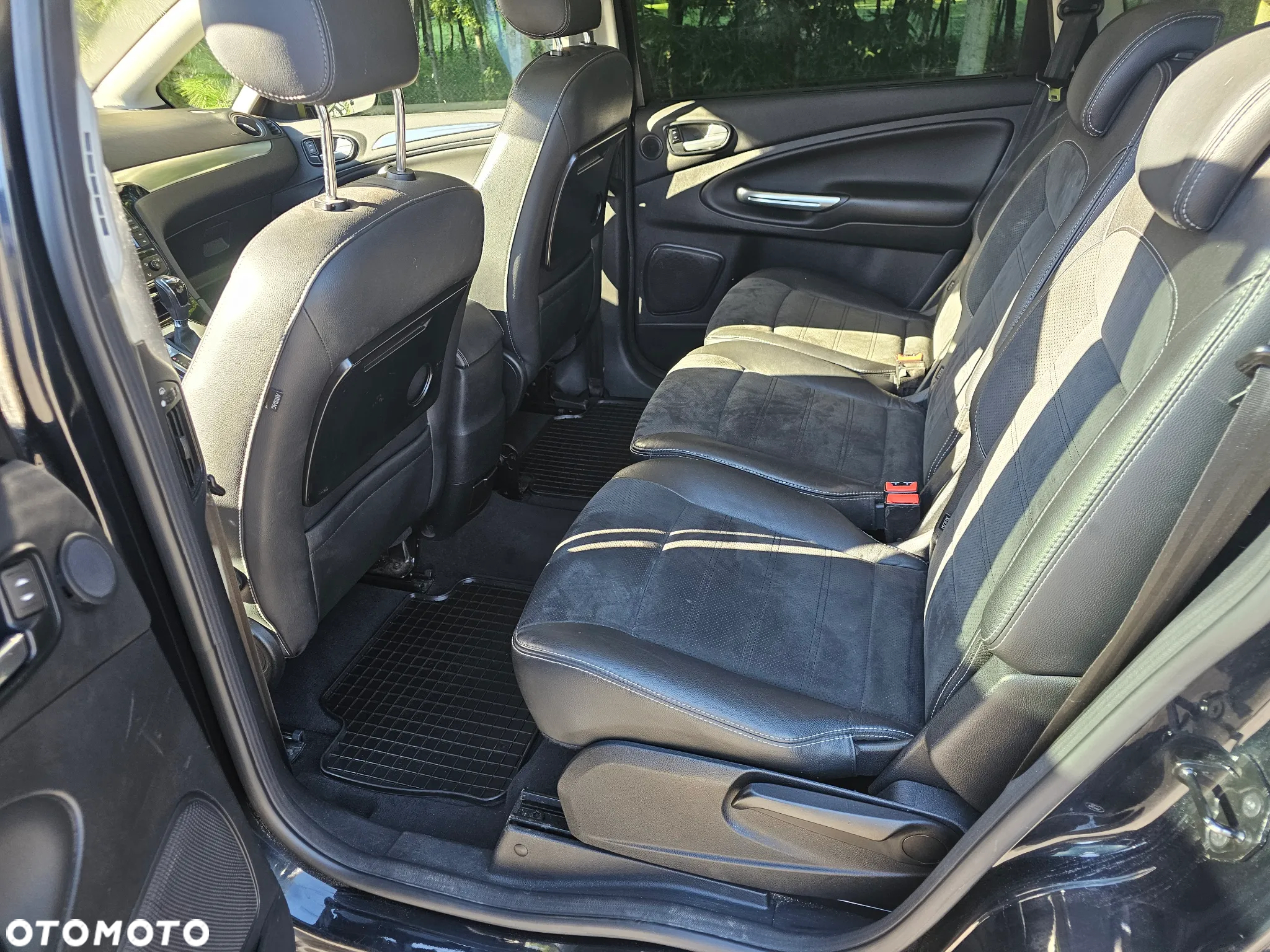 Ford S-Max 2.0 TDCi DPF Titanium - 13