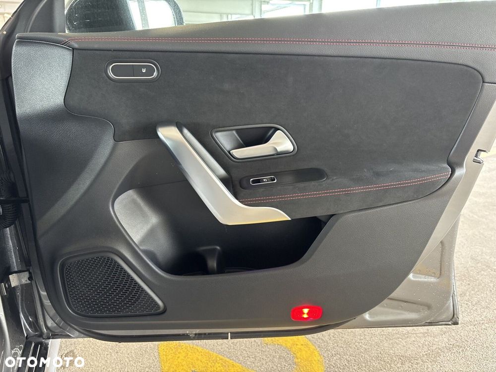 Mercedes-Benz CLA - 20