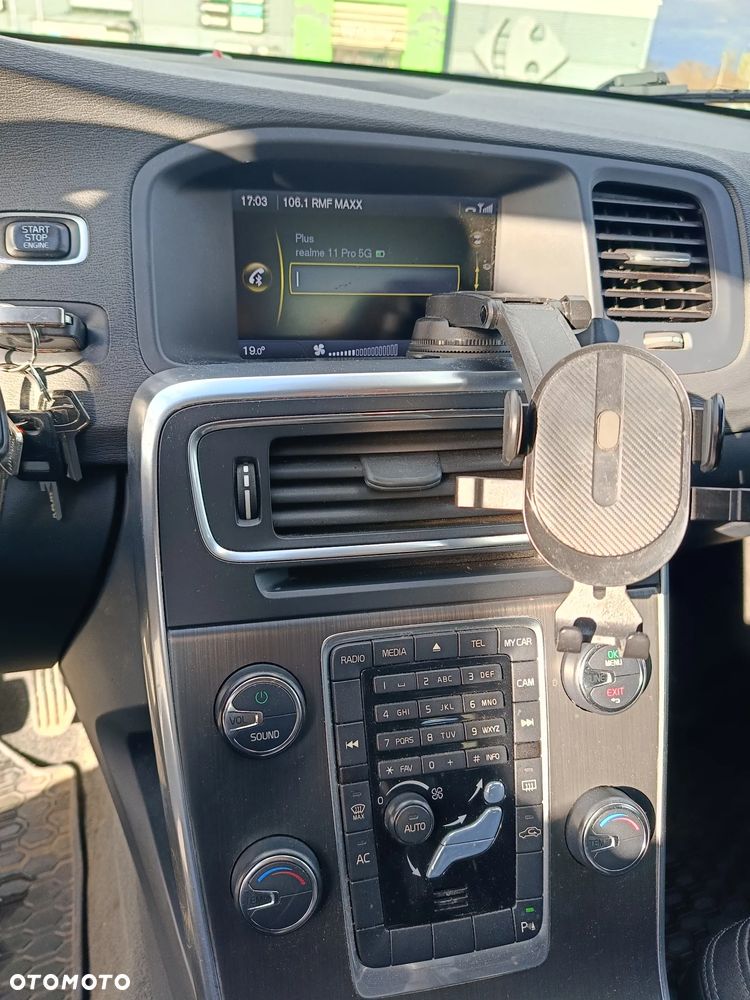 Volvo V60 D3 Summum - 12