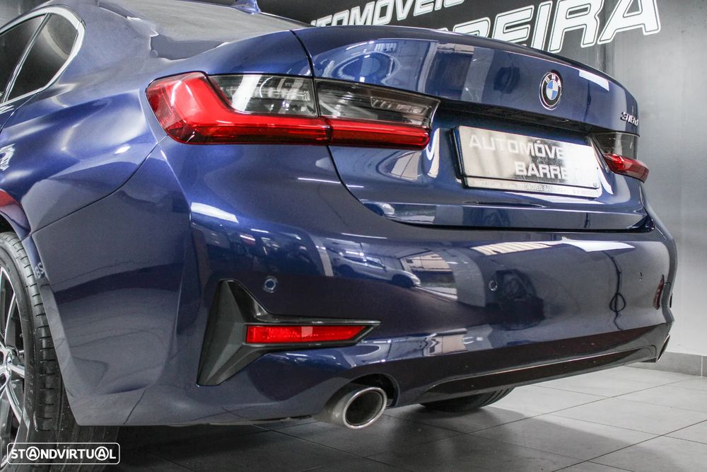 BMW 318 d Line Sport - 32