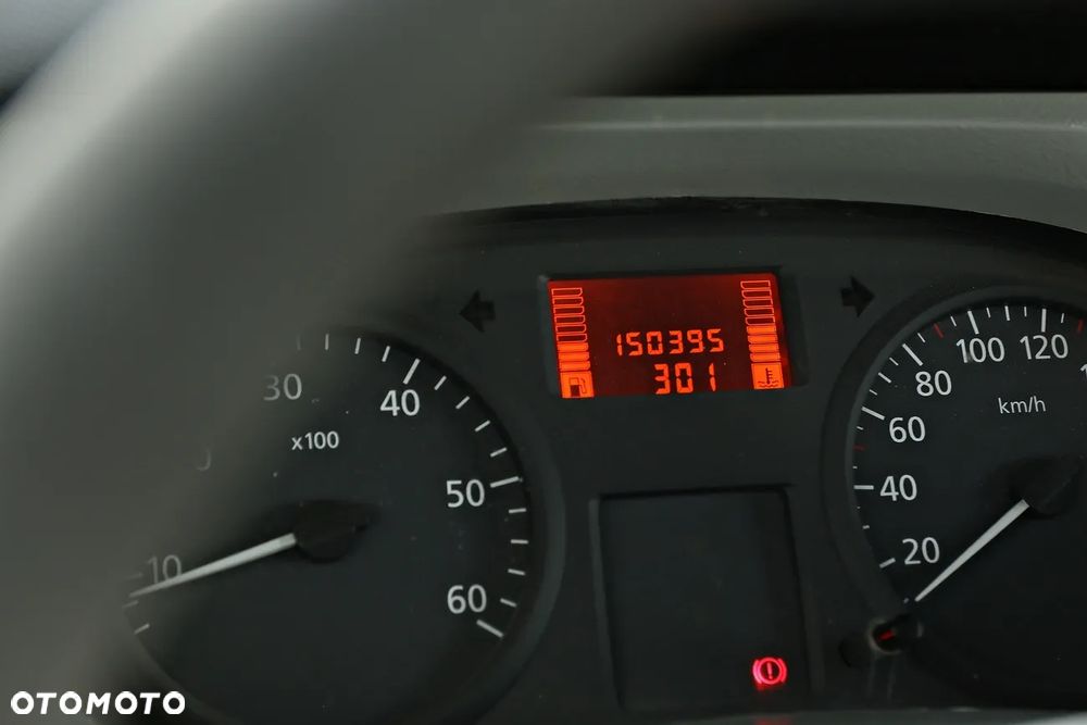 Renault Trafic - 32