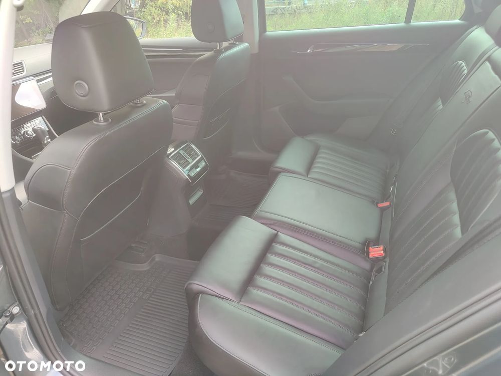 Skoda Superb 2.0 TDI SCR 4x4 L&K DSG - 14