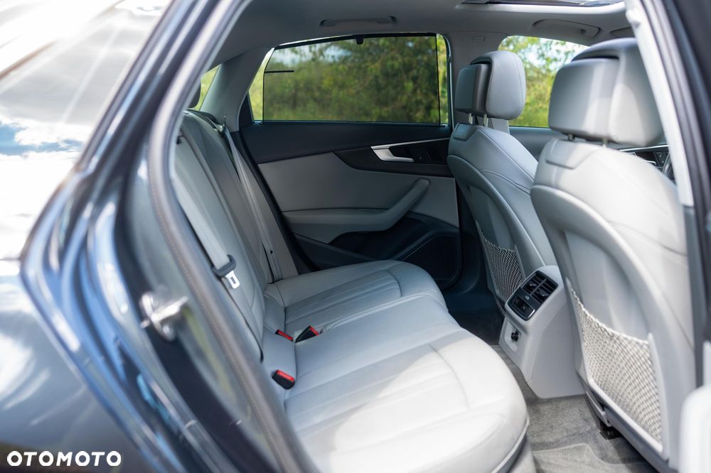 Audi A4 Limousine 2.0 TFSI quattro S tronic Ambiente - 20