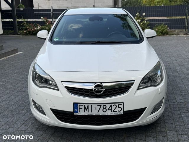 Opel Astra 1.6 T Cosmo - 2