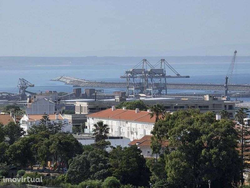 Apartamento T1+1, remodelado, com varanda vista mar. - Grande imagem: 2/3