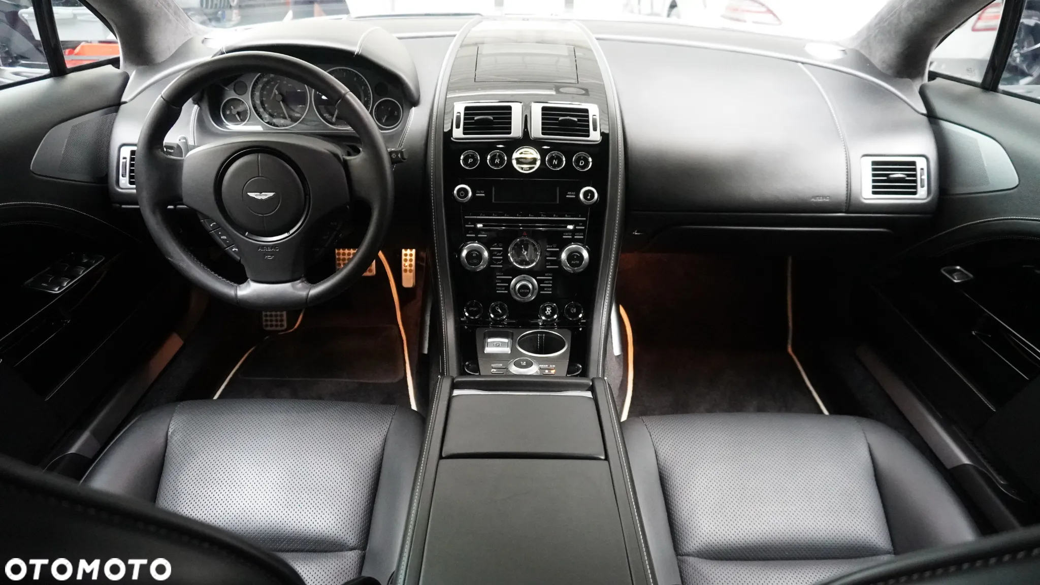 Aston Martin Rapide S - 7