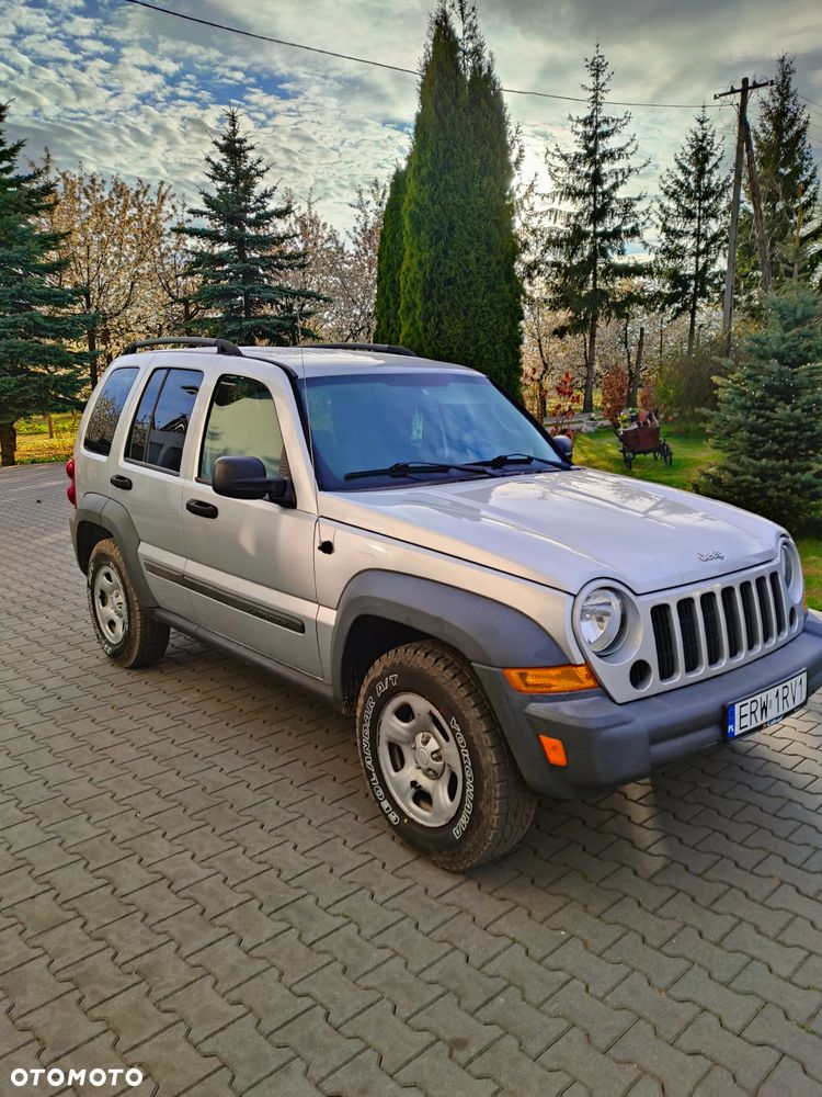 Jeep Liberty - 2