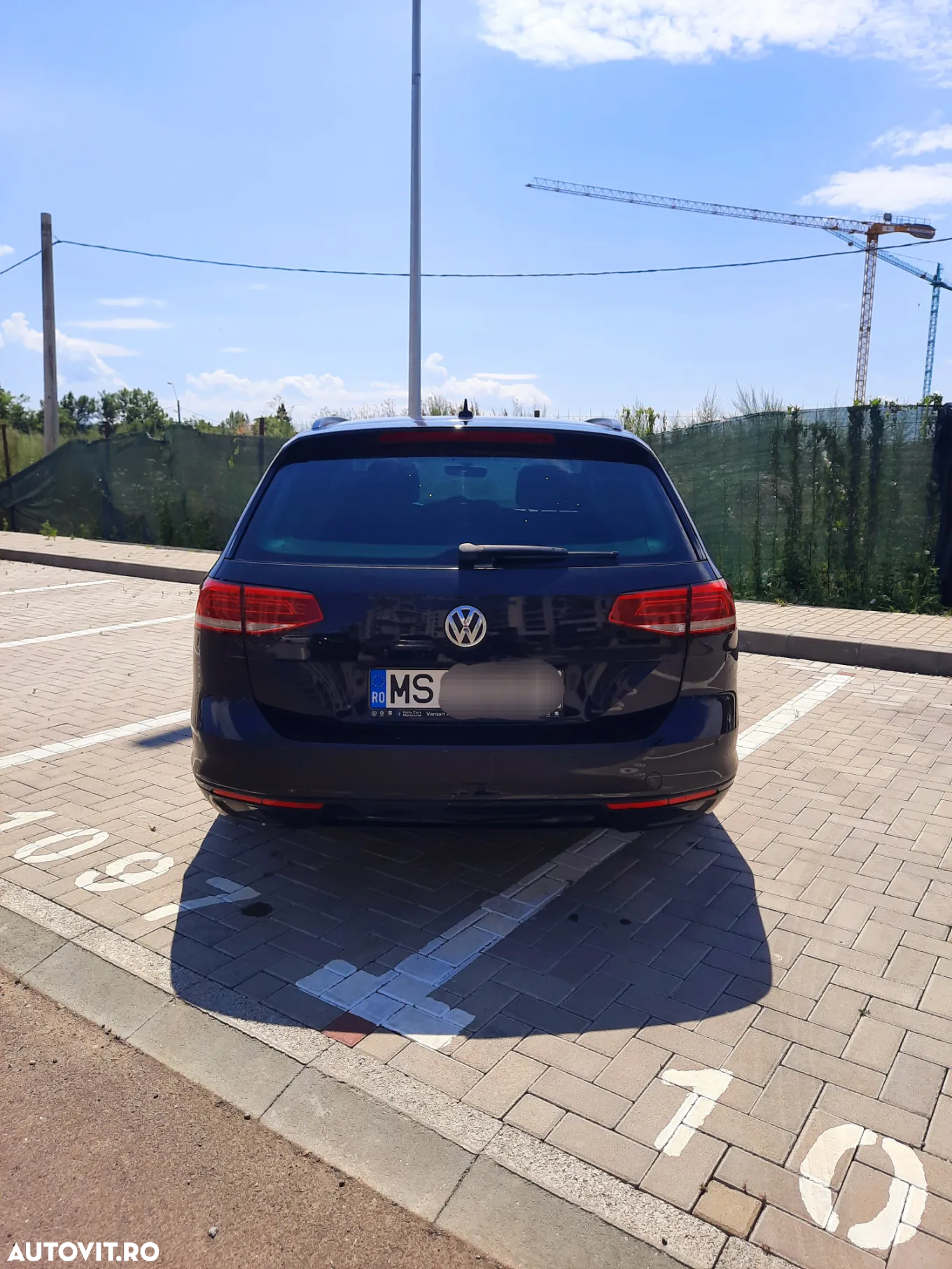 Volkswagen Passat Variant 2.0 TDI SCR DSG - 5