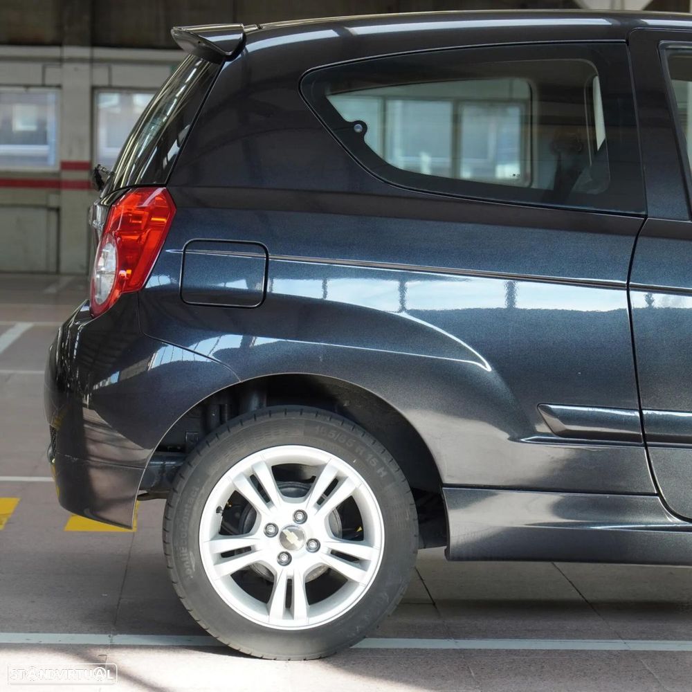 Chevrolet Aveo 1.2 LS - 27