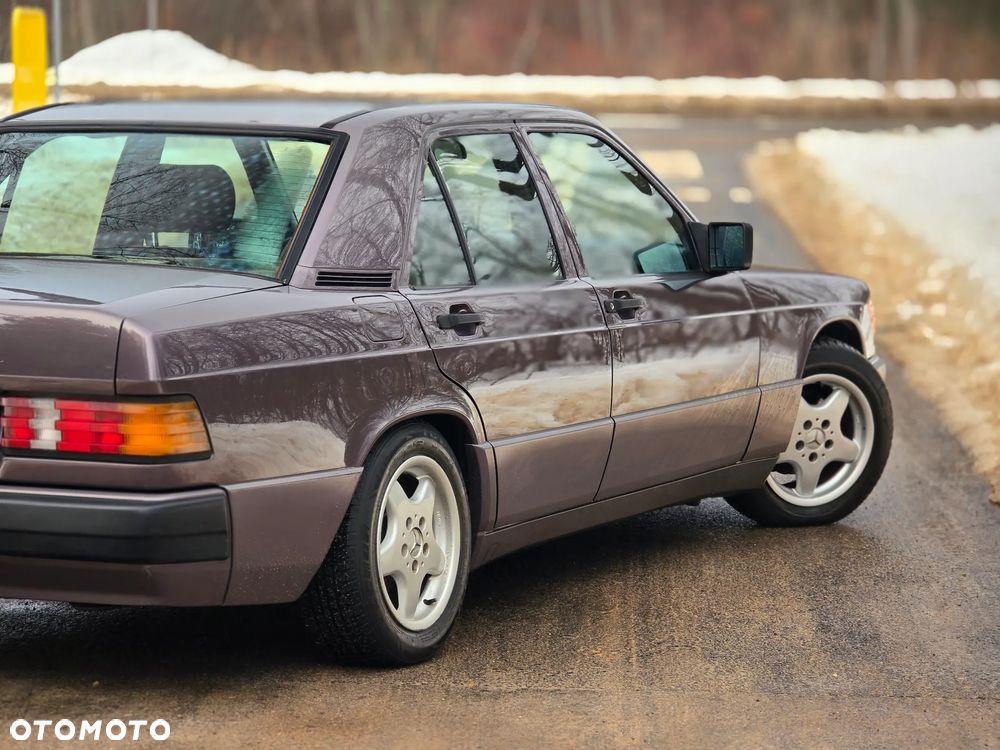 Mercedes-Benz W201 (190) - 34