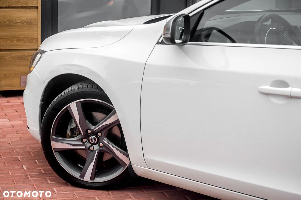 Volvo V60 D4 Drive-E R-Design Momentum - 7