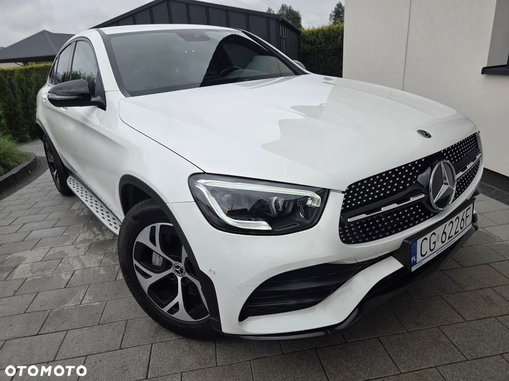 Mercedes-Benz GLC 200 4Matic 9G-TRONIC AMG Line Plus - 4