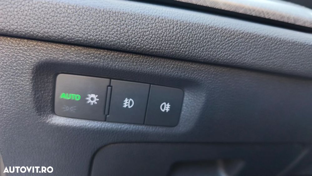 Skoda Octavia 2.0 TDI DSG Tour - 13