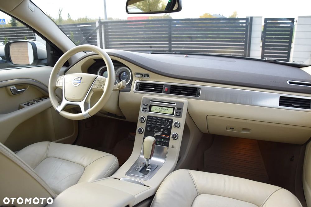 Volvo XC 70 D5 AWD Summum - 32