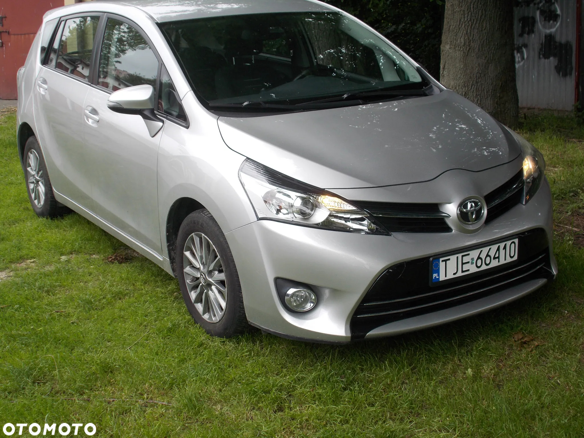 Toyota Verso 1.6 D-4D 7-Sitzer Start/Stop Executive - 2