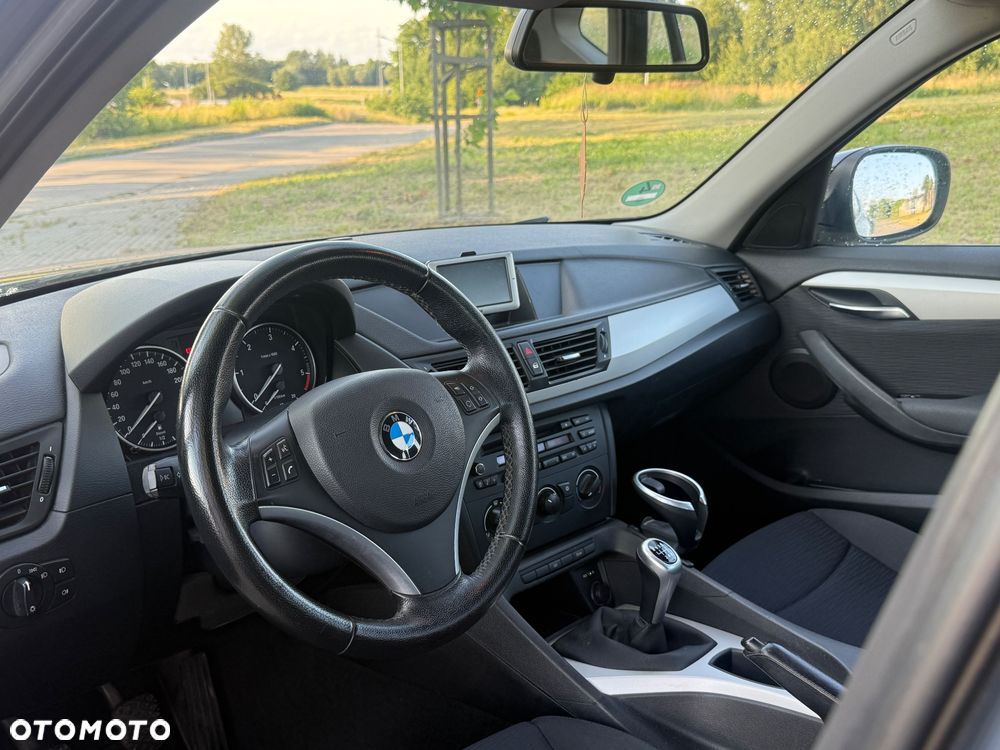 BMW X1 sDrive18d Sport Line - 11